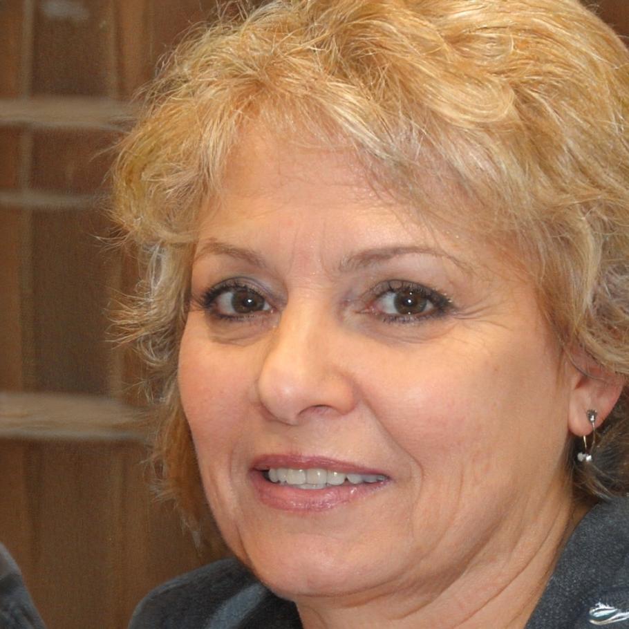 Portrait de Célestine Moreau, formatrice en analyse financière